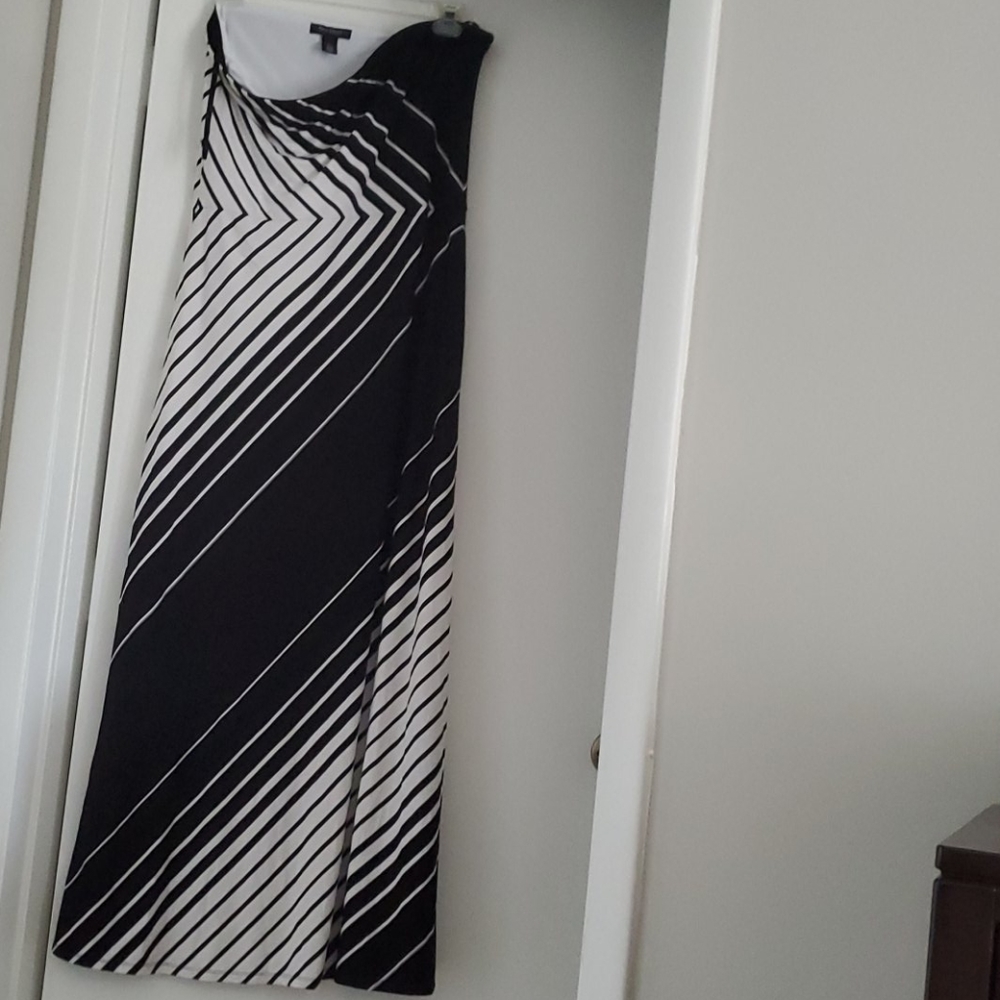 NWOT maxi strapless dress